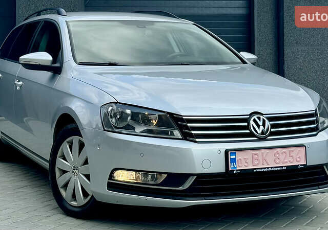 Серый Фольксваген Пассат, объемом двигателя 1.6 л и пробегом 230 тыс. км за 9000 $, фото 1 на Automoto.ua