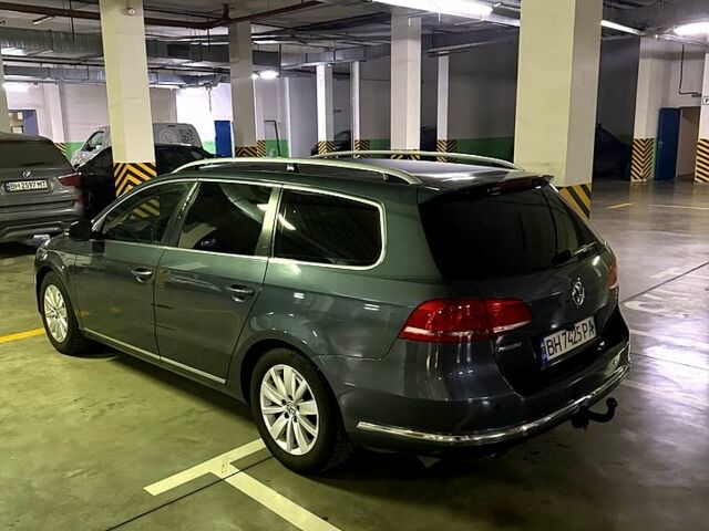 Серый Фольксваген Пассат, объемом двигателя 1.6 л и пробегом 360 тыс. км за 8000 $, фото 2 на Automoto.ua