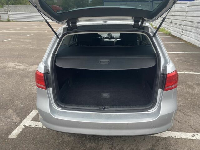 Серый Фольксваген Пассат, объемом двигателя 2 л и пробегом 289 тыс. км за 8200 $, фото 6 на Automoto.ua