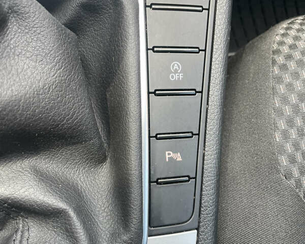 Фольксваген Пассат 2011 в Ивано-Франковске на Automoto.ua Серый Фольксваген Пассат, объемом двигателя 1.97 л и пробегом 262 тыс. км за 8450 $, фото 48 на Automoto.ua