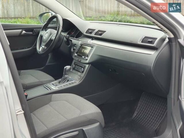 Серый Фольксваген Пассат, объемом двигателя 2 л и пробегом 243 тыс. км за 12800 $, фото 9 на Automoto.ua