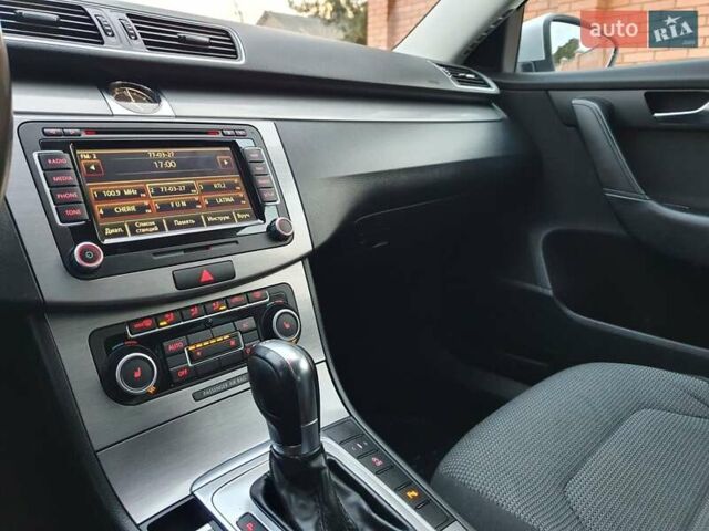 Серый Фольксваген Пассат, объемом двигателя 2 л и пробегом 243 тыс. км за 12800 $, фото 27 на Automoto.ua