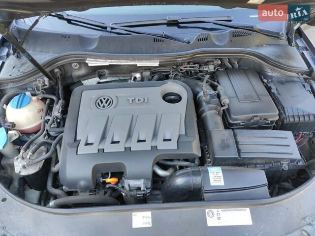 Сірий Фольксваген Пассат, об'ємом двигуна 1.97 л та пробігом 290 тис. км за 11200 $, фото 4 на Automoto.ua