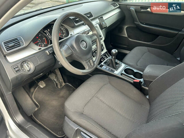 Серый Фольксваген Пассат, объемом двигателя 1.97 л и пробегом 275 тыс. км за 8500 $, фото 6 на Automoto.ua