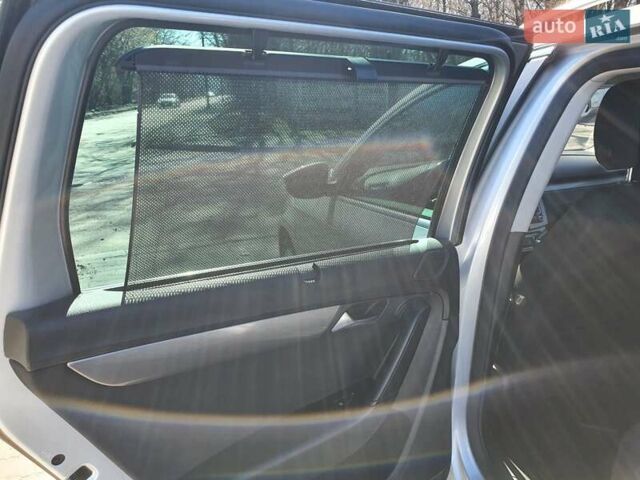 Серый Фольксваген Пассат, объемом двигателя 2 л и пробегом 243 тыс. км за 12800 $, фото 12 на Automoto.ua