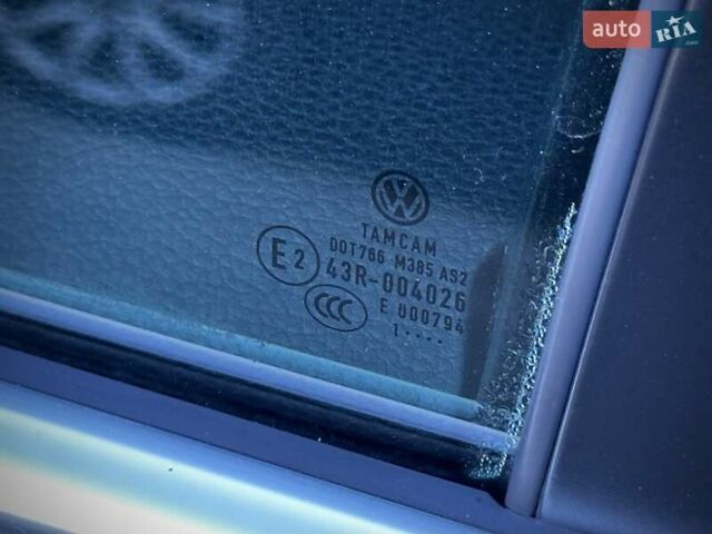 Серый Фольксваген Пассат, объемом двигателя 1.6 л и пробегом 229 тыс. км за 12500 $, фото 64 на Automoto.ua