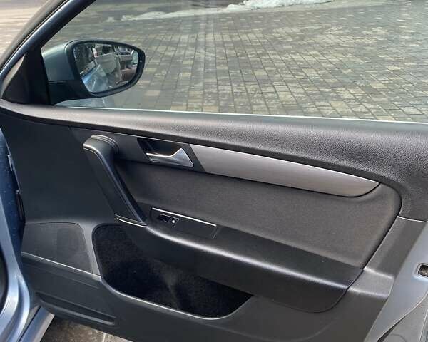 Сірий Фольксваген Пассат, об'ємом двигуна 1.6 л та пробігом 221 тис. км за 8950 $, фото 13 на Automoto.ua