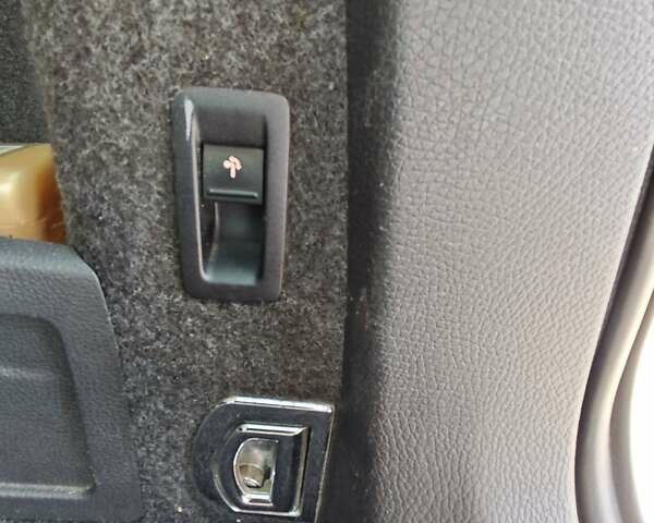 Серый Фольксваген Пассат, объемом двигателя 2 л и пробегом 313 тыс. км за 11000 $, фото 11 на Automoto.ua