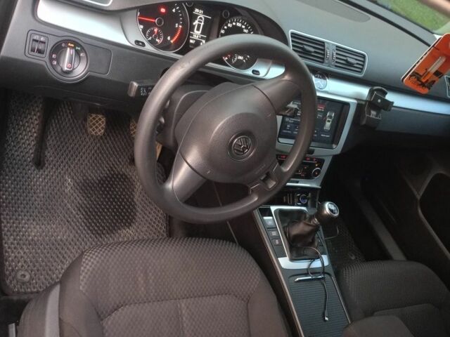 Серый Фольксваген Пассат, объемом двигателя 2 л и пробегом 330 тыс. км за 9300 $, фото 8 на Automoto.ua