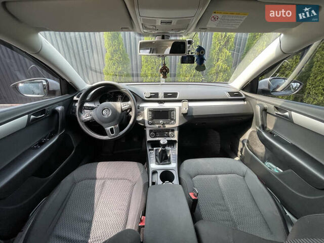 Серый Фольксваген Пассат, объемом двигателя 1.97 л и пробегом 280 тыс. км за 9700 $, фото 16 на Automoto.ua