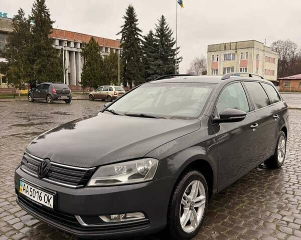 Серый Фольксваген Пассат, объемом двигателя 1.6 л и пробегом 493 тыс. км за 7999 $, фото 17 на Automoto.ua