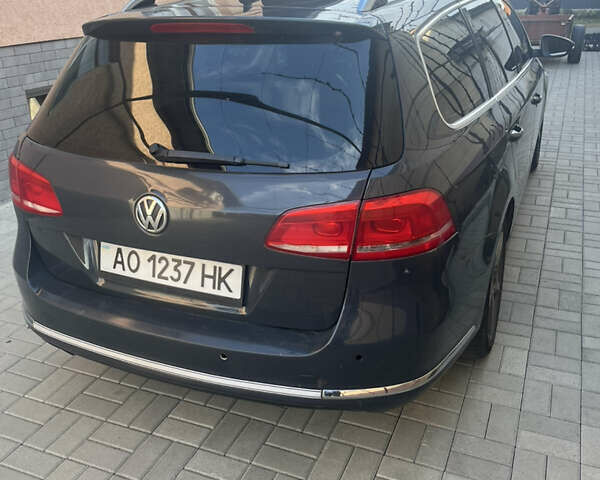 Серый Фольксваген Пассат, объемом двигателя 1.97 л и пробегом 331 тыс. км за 8200 $, фото 2 на Automoto.ua