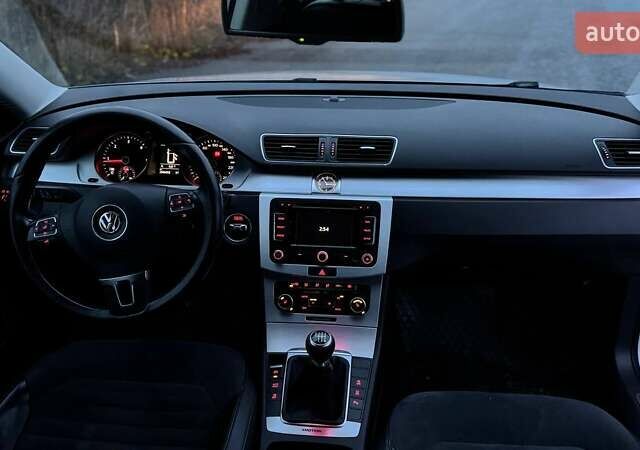 Серый Фольксваген Пассат, объемом двигателя 1.97 л и пробегом 260 тыс. км за 10500 $, фото 5 на Automoto.ua