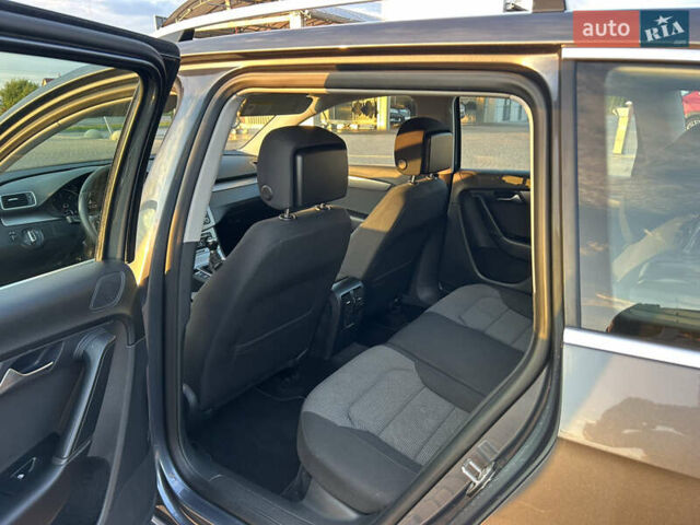 Сірий Фольксваген Пассат, об'ємом двигуна 1.6 л та пробігом 279 тис. км за 8900 $, фото 7 на Automoto.ua