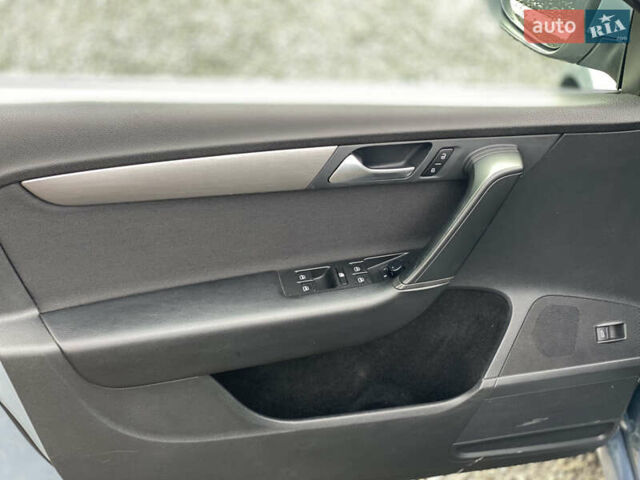 Серый Фольксваген Пассат, объемом двигателя 1.6 л и пробегом 285 тыс. км за 8200 $, фото 67 на Automoto.ua