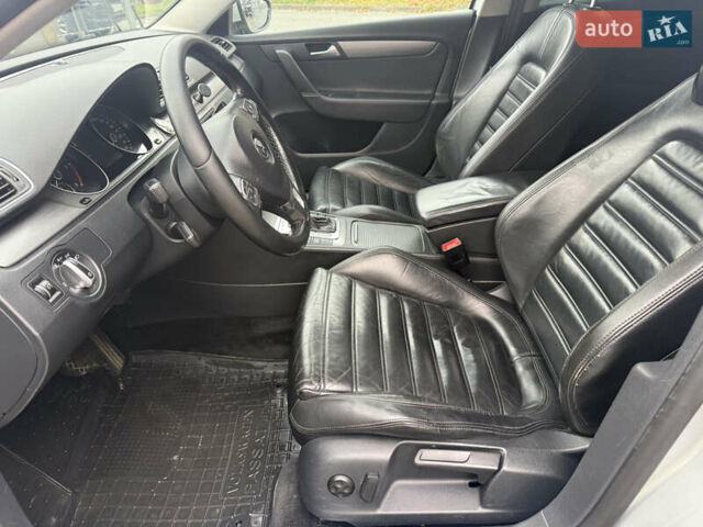 Серый Фольксваген Пассат, объемом двигателя 2 л и пробегом 350 тыс. км за 8500 $, фото 10 на Automoto.ua