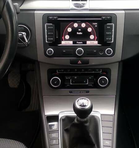 Сірий Фольксваген Пассат, об'ємом двигуна 1.8 л та пробігом 180 тис. км за 10400 $, фото 11 на Automoto.ua