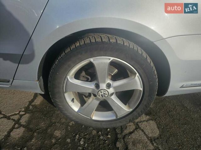 Серый Фольксваген Пассат, объемом двигателя 2 л и пробегом 406 тыс. км за 8000 $, фото 10 на Automoto.ua