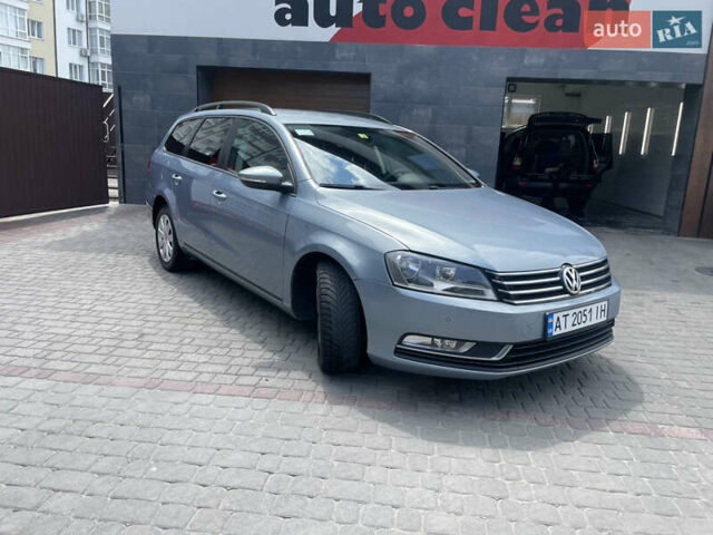 Фольксваген Пассат 2011 в Ивано-Франковске на Automoto.ua Серый Фольксваген Пассат, объемом двигателя 1.97 л и пробегом 262 тыс. км за 8450 $, фото 24 на Automoto.ua