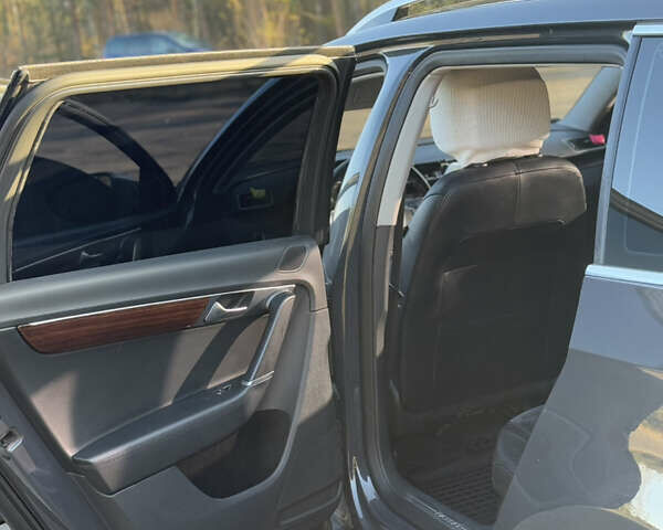 Серый Фольксваген Пассат, объемом двигателя 2 л и пробегом 363 тыс. км за 11000 $, фото 12 на Automoto.ua