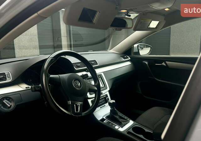 Серый Фольксваген Пассат, объемом двигателя 1.6 л и пробегом 230 тыс. км за 9000 $, фото 21 на Automoto.ua