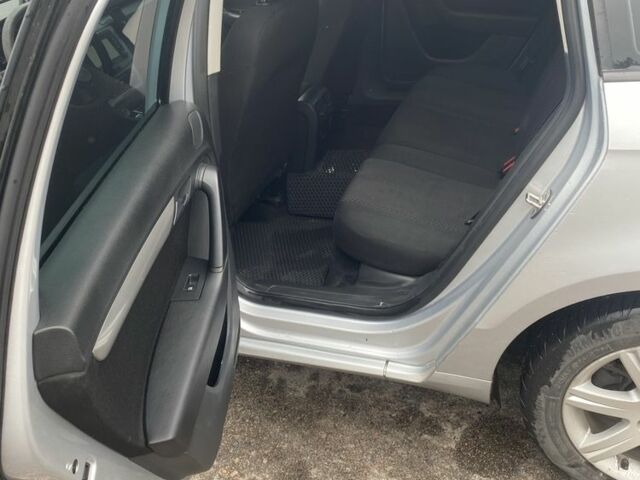 Серый Фольксваген Пассат, объемом двигателя 2 л и пробегом 289 тыс. км за 8200 $, фото 5 на Automoto.ua