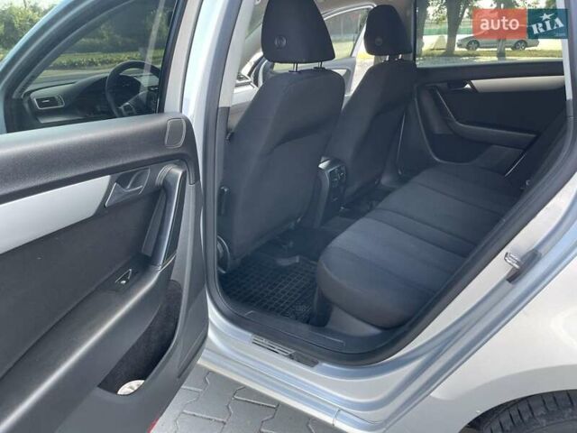 Серый Фольксваген Пассат, объемом двигателя 1.6 л и пробегом 255 тыс. км за 7900 $, фото 12 на Automoto.ua