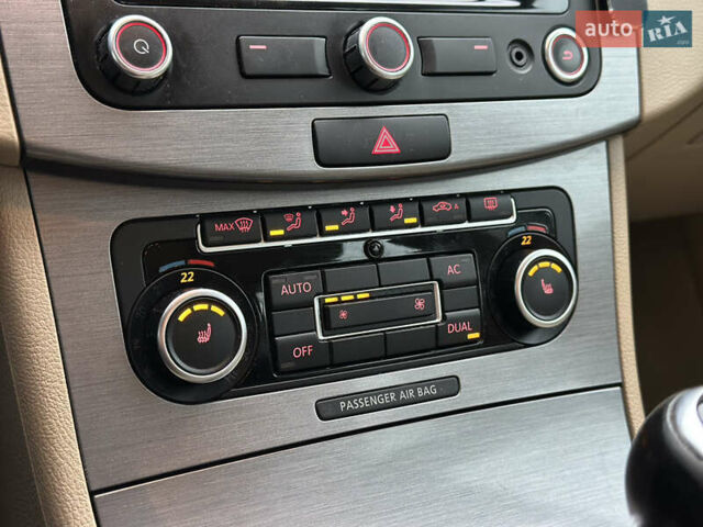 Серый Фольксваген Пассат, объемом двигателя 1.97 л и пробегом 271 тыс. км за 10550 $, фото 52 на Automoto.ua