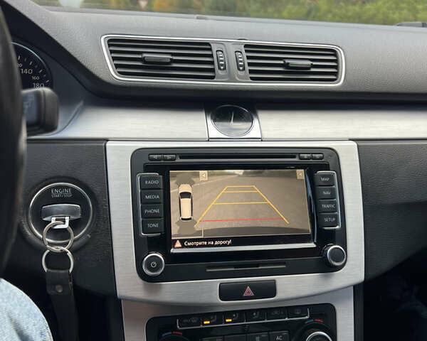 Серый Фольксваген Пассат, объемом двигателя 1.97 л и пробегом 303 тыс. км за 11000 $, фото 12 на Automoto.ua