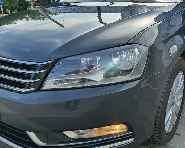 Серый Фольксваген Пассат, объемом двигателя 1.6 л и пробегом 319 тыс. км за 8500 $, фото 7 на Automoto.ua