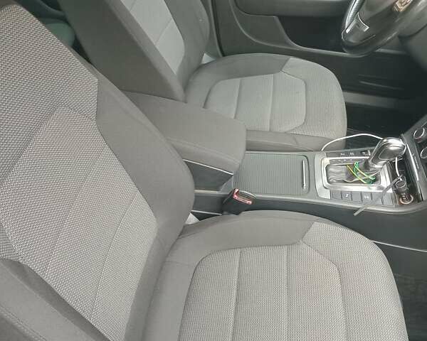 Серый Фольксваген Пассат, объемом двигателя 1.97 л и пробегом 174 тыс. км за 11900 $, фото 5 на Automoto.ua