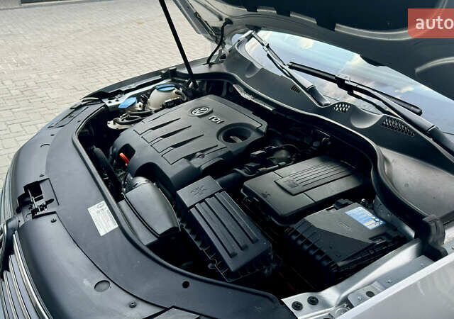 Серый Фольксваген Пассат, объемом двигателя 1.6 л и пробегом 230 тыс. км за 9000 $, фото 36 на Automoto.ua