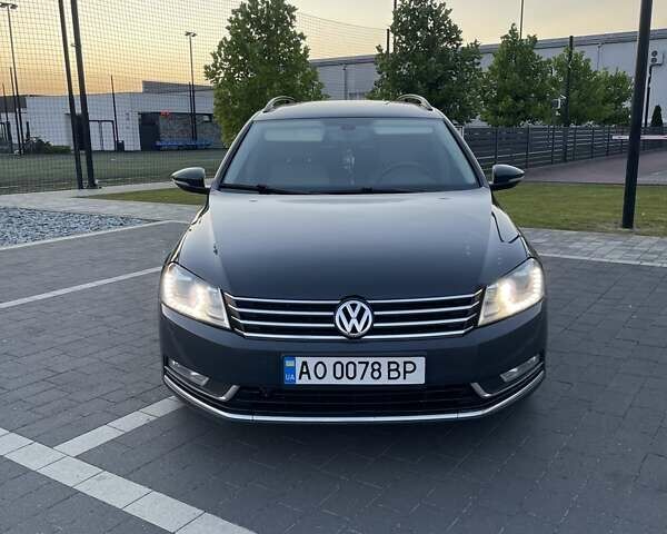 Серый Фольксваген Пассат, объемом двигателя 1.6 л и пробегом 292 тыс. км за 8299 $, фото 5 на Automoto.ua