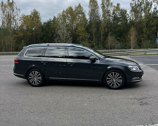 Серый Фольксваген Пассат, объемом двигателя 1.97 л и пробегом 303 тыс. км за 11000 $, фото 2 на Automoto.ua