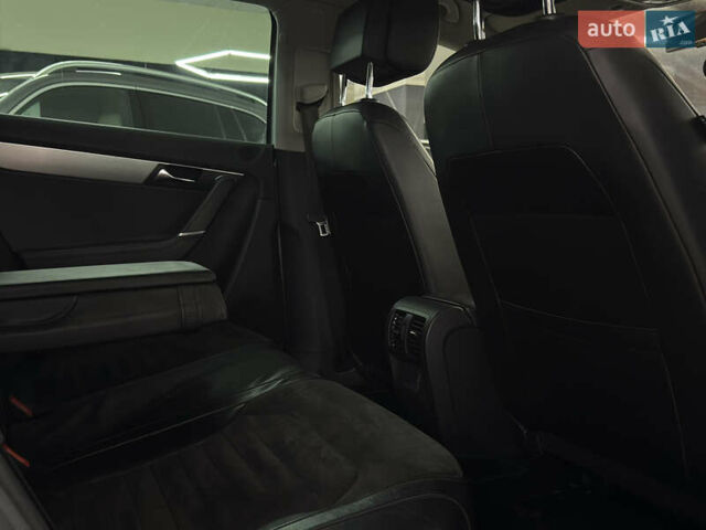 Серый Фольксваген Пассат, объемом двигателя 1.97 л и пробегом 250 тыс. км за 11499 $, фото 22 на Automoto.ua