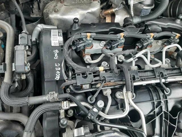 Сірий Фольксваген Пассат, об'ємом двигуна 2 л та пробігом 315 тис. км за 9600 $, фото 5 на Automoto.ua