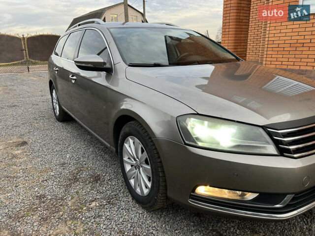 Сірий Фольксваген Пассат, об'ємом двигуна 1.6 л та пробігом 307 тис. км за 8800 $, фото 7 на Automoto.ua