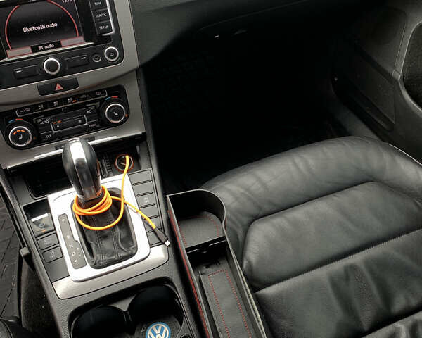 Сірий Фольксваген Пассат, об'ємом двигуна 2 л та пробігом 340 тис. км за 10900 $, фото 13 на Automoto.ua