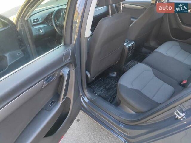 Сірий Фольксваген Пассат, об'ємом двигуна 1.97 л та пробігом 290 тис. км за 11200 $, фото 1 на Automoto.ua