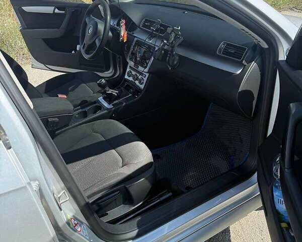 Сірий Фольксваген Пассат, об'ємом двигуна 1.97 л та пробігом 277 тис. км за 10500 $, фото 3 на Automoto.ua