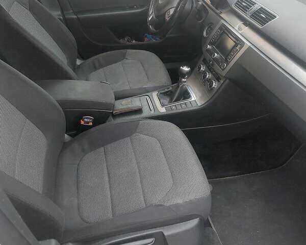 Серый Фольксваген Пассат, объемом двигателя 1.6 л и пробегом 170 тыс. км за 9800 $, фото 15 на Automoto.ua