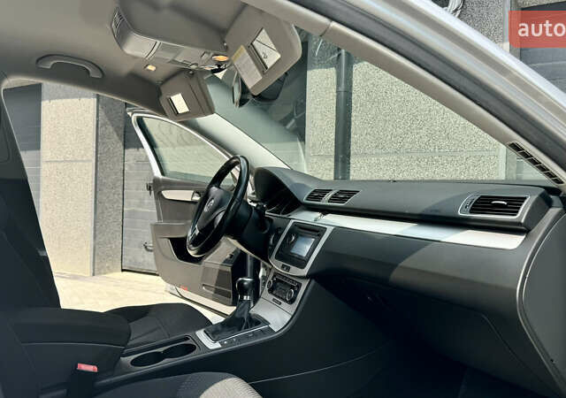 Серый Фольксваген Пассат, объемом двигателя 1.6 л и пробегом 230 тыс. км за 9000 $, фото 24 на Automoto.ua