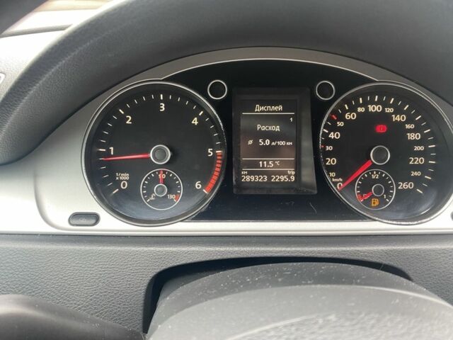 Серый Фольксваген Пассат, объемом двигателя 2 л и пробегом 289 тыс. км за 8200 $, фото 7 на Automoto.ua