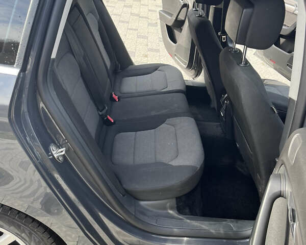 Серый Фольксваген Пассат, объемом двигателя 2 л и пробегом 282 тыс. км за 10500 $, фото 4 на Automoto.ua