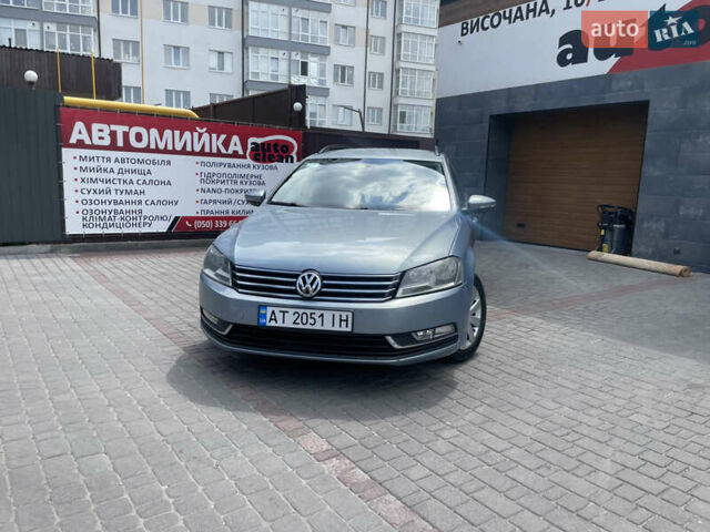 Фольксваген Пассат 2011 в Ивано-Франковске на Automoto.ua Серый Фольксваген Пассат, объемом двигателя 1.97 л и пробегом 262 тыс. км за 8450 $, фото 27 на Automoto.ua