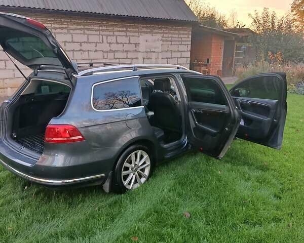 Серый Фольксваген Пассат, объемом двигателя 1.97 л и пробегом 290 тыс. км за 12000 $, фото 31 на Automoto.ua