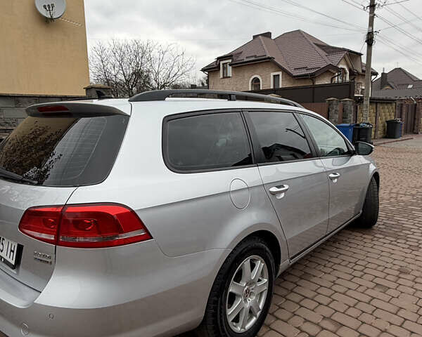 Серый Фольксваген Пассат, объемом двигателя 1.97 л и пробегом 299 тыс. км за 8700 $, фото 6 на Automoto.ua