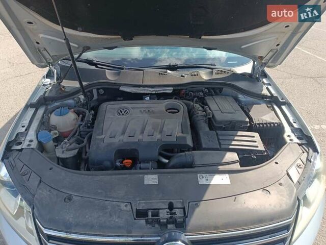 Серый Фольксваген Пассат, объемом двигателя 2 л и пробегом 262 тыс. км за 10600 $, фото 14 на Automoto.ua