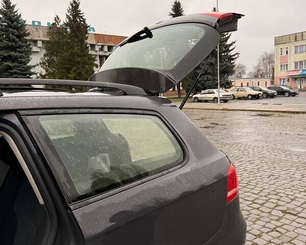 Серый Фольксваген Пассат, объемом двигателя 1.6 л и пробегом 493 тыс. км за 7999 $, фото 32 на Automoto.ua