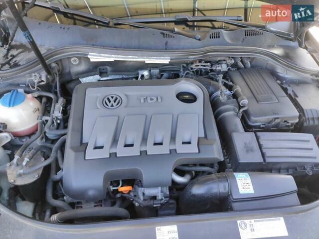 Сірий Фольксваген Пассат, об'ємом двигуна 1.97 л та пробігом 290 тис. км за 11200 $, фото 12 на Automoto.ua